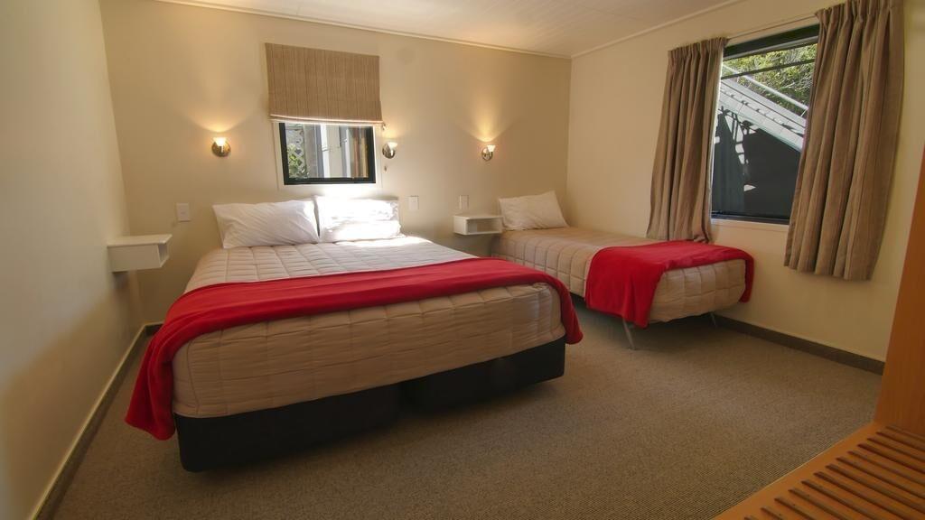 Country Glen Lodge Christchurch Bagian luar foto