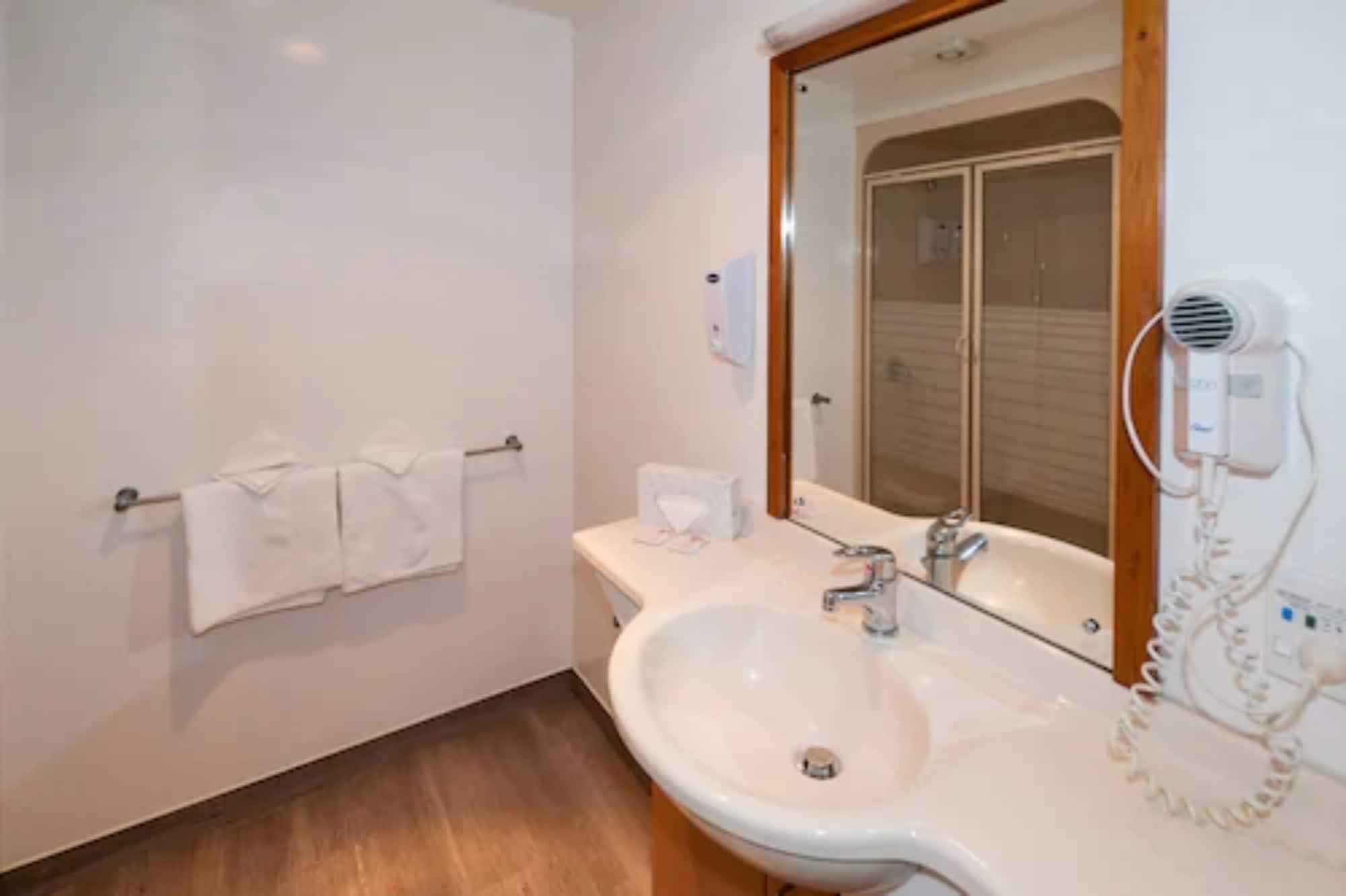 Country Glen Lodge Christchurch Bagian luar foto