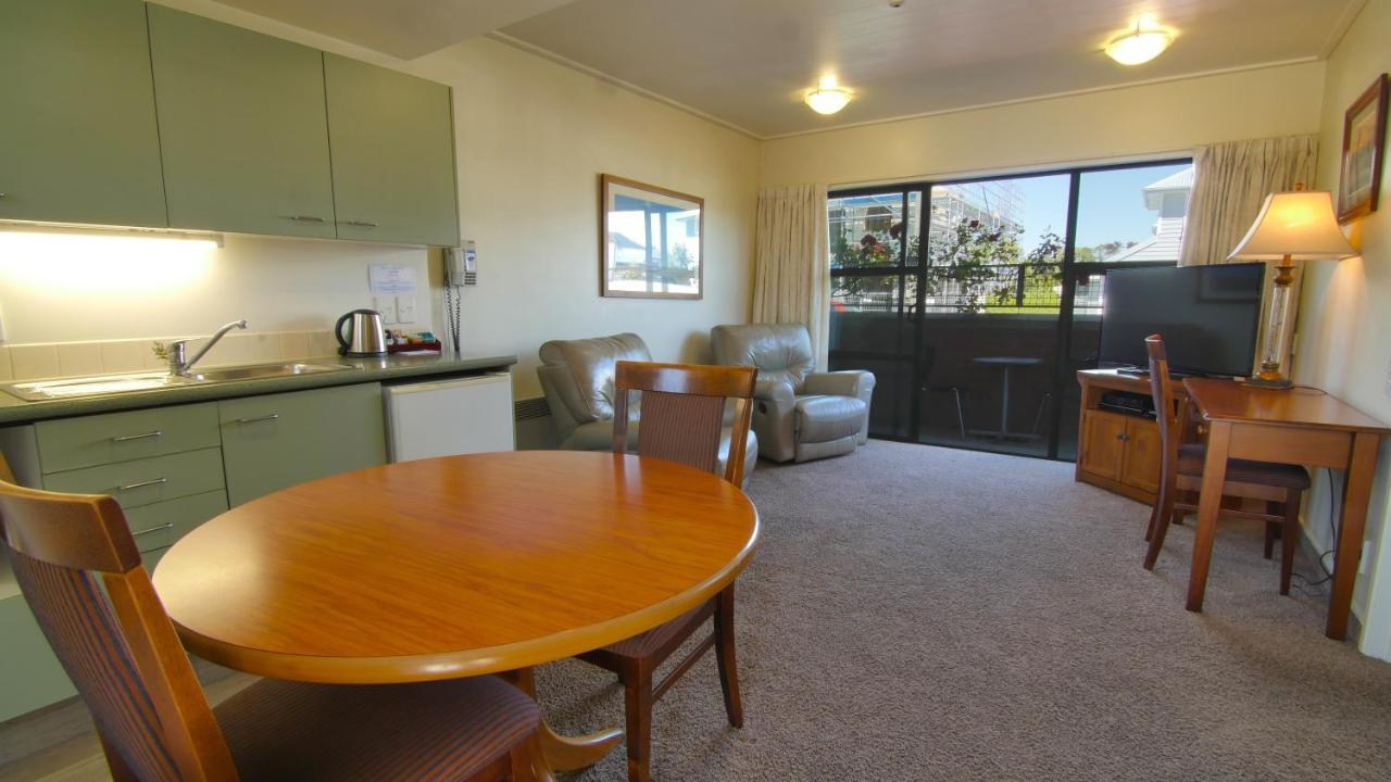 Country Glen Lodge Christchurch Bagian luar foto