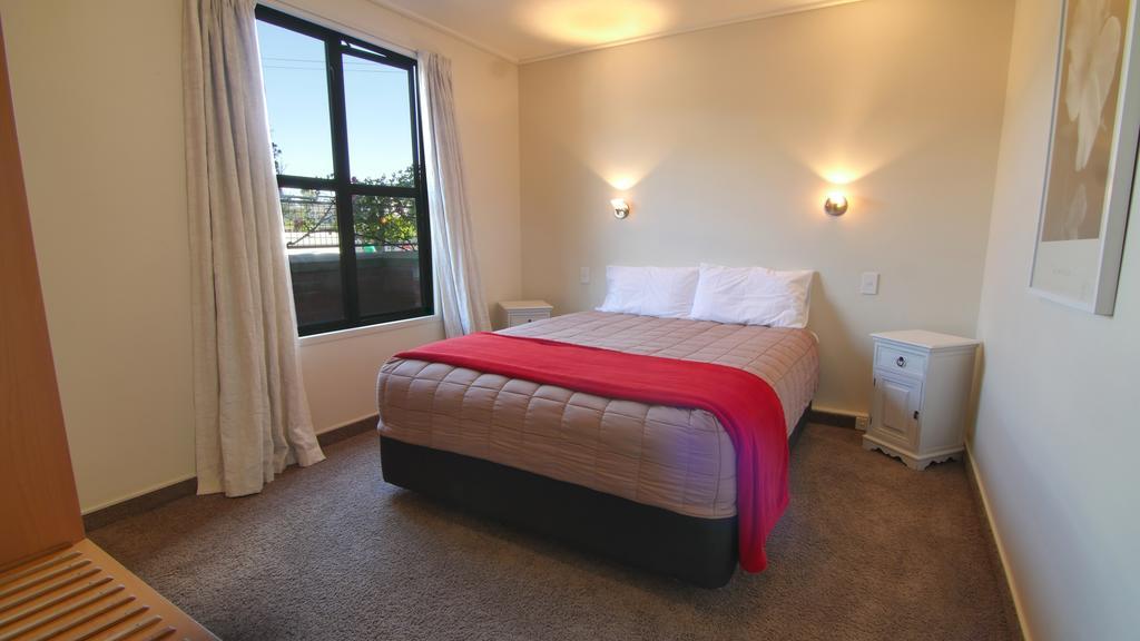 Country Glen Lodge Christchurch Bagian luar foto