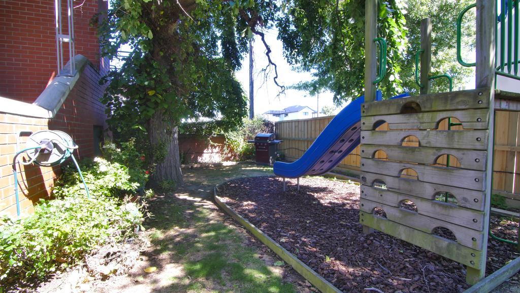 Country Glen Lodge Christchurch Bagian luar foto