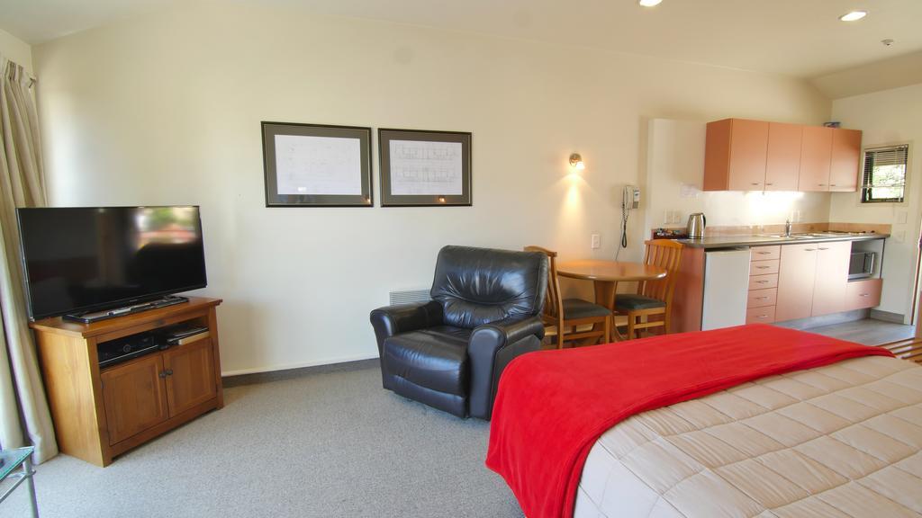Country Glen Lodge Christchurch Bagian luar foto