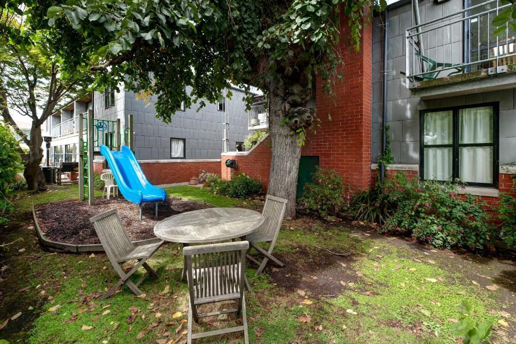 Country Glen Lodge Christchurch Bagian luar foto