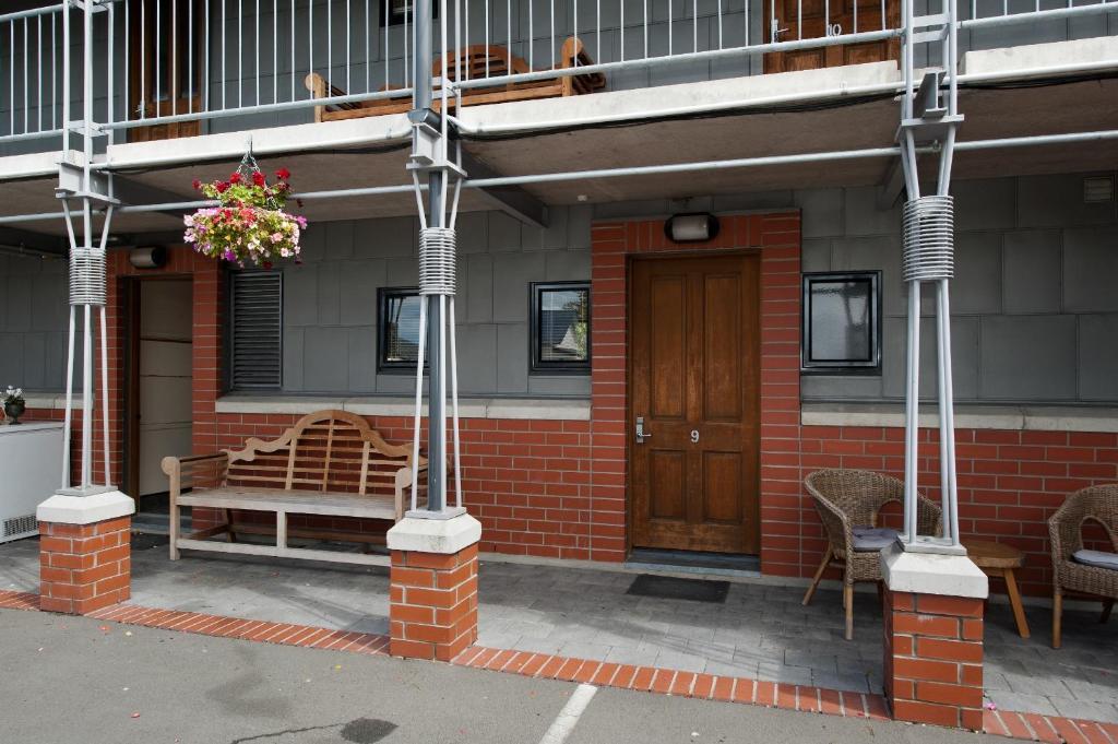 Country Glen Lodge Christchurch Bagian luar foto